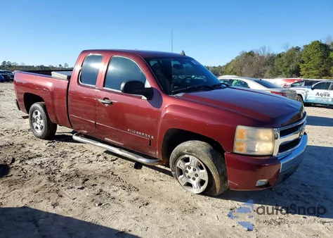 2008 Chevrolet Silverado C1500 z USA, uszkodzony, nr VIN 2GCEC190681114168